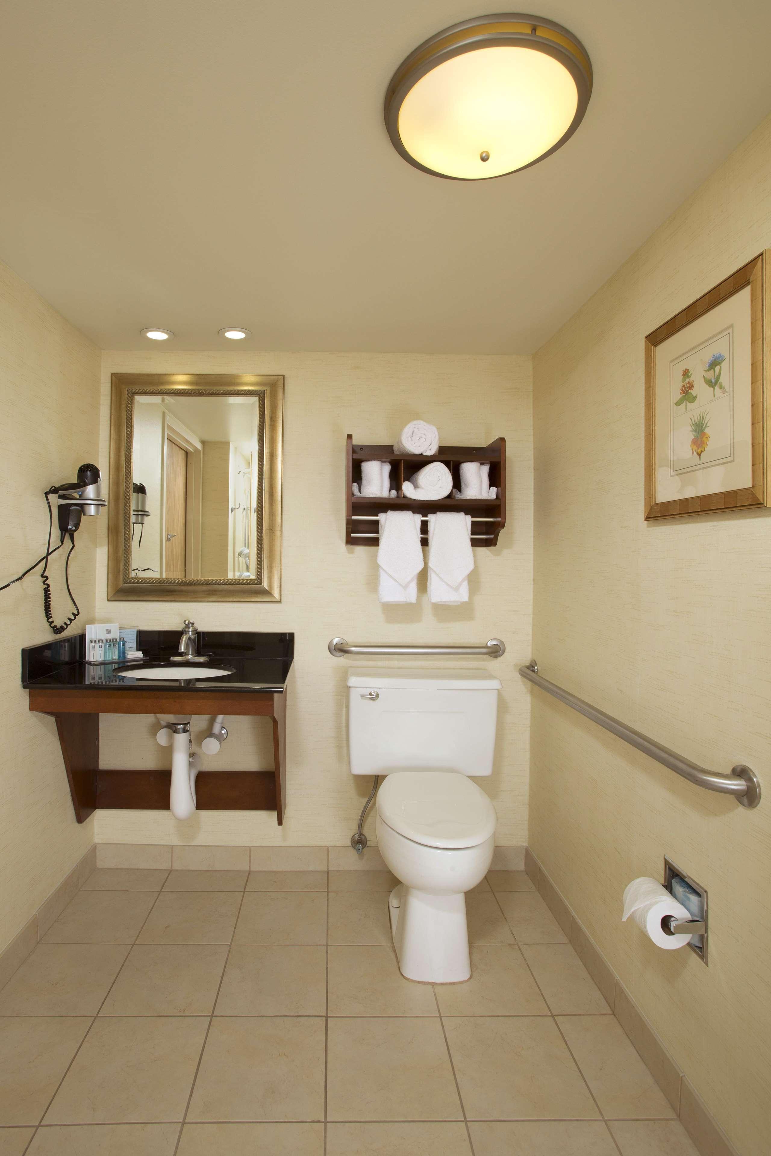 Hampton Inn Alexandria Exterior photo