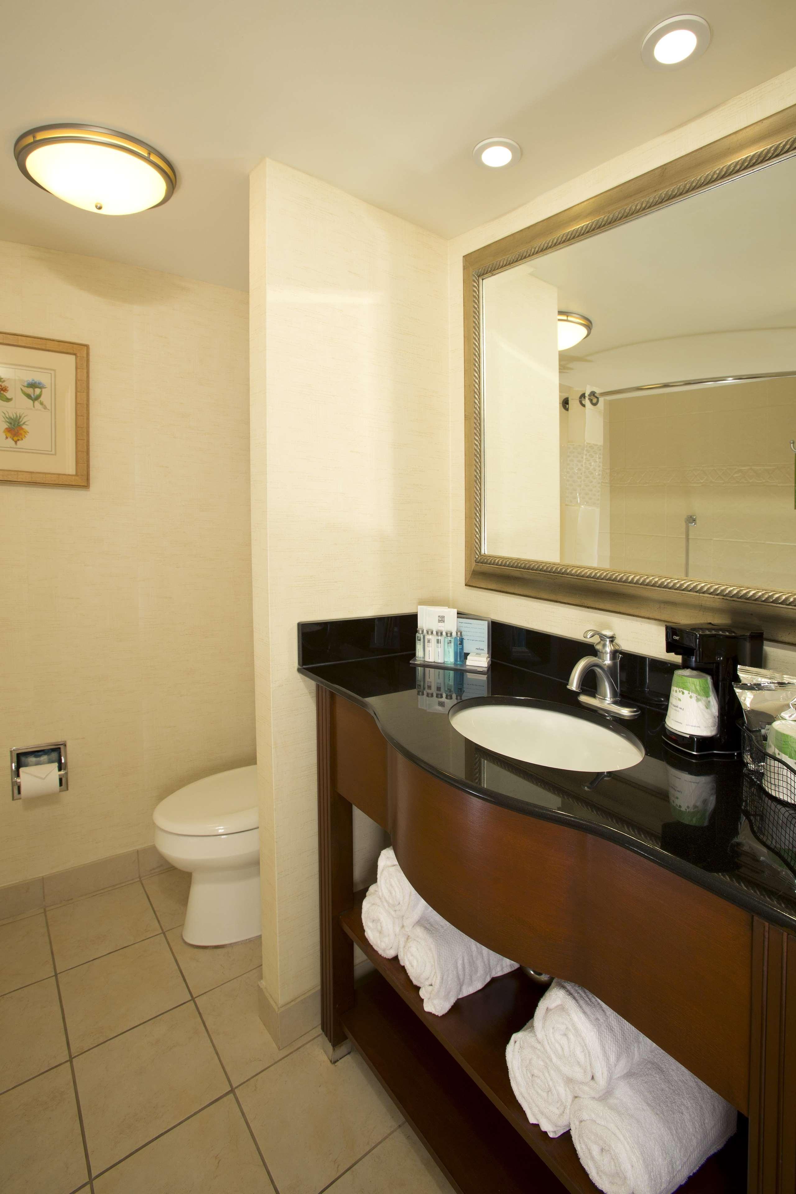 Hampton Inn Alexandria Exterior photo